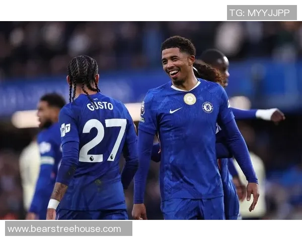 本菲卡大胜切尔西帽子戏法引发全场狂欢精彩瞬间回顾