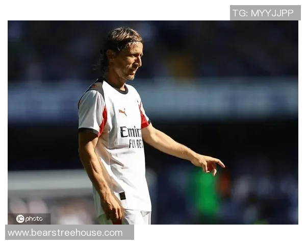 友谊赛精彩回顾AC米兰完胜切尔西3比0全场沸腾瞬间集锦